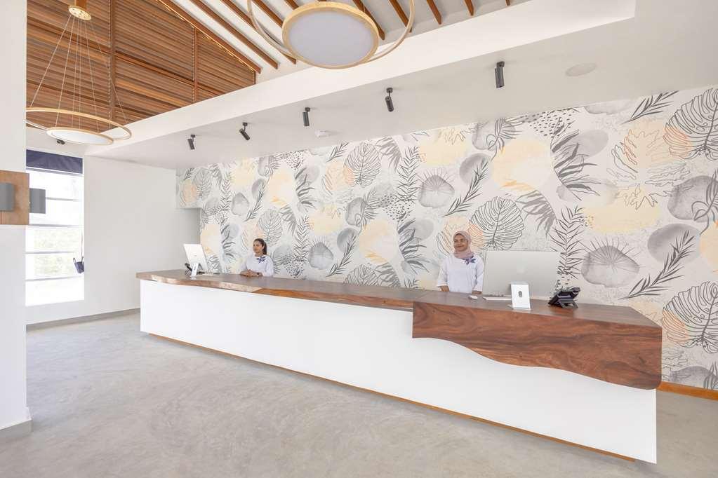 Joy Island Maldives Hotel Thulhaagiri Interior photo